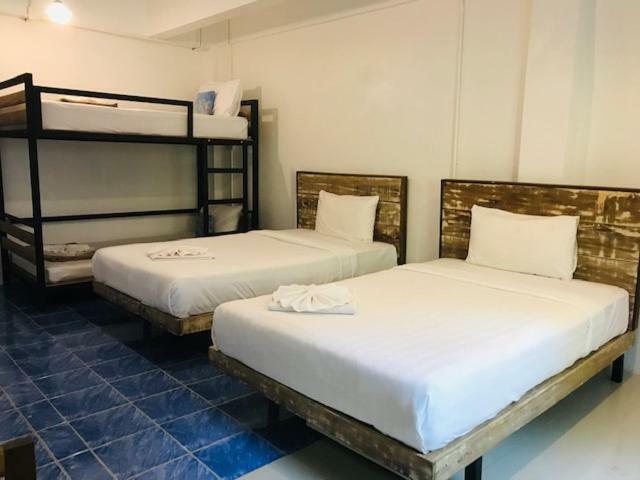 Frog House Bed & Breakfast (Adults Only) Patong Exterior photo