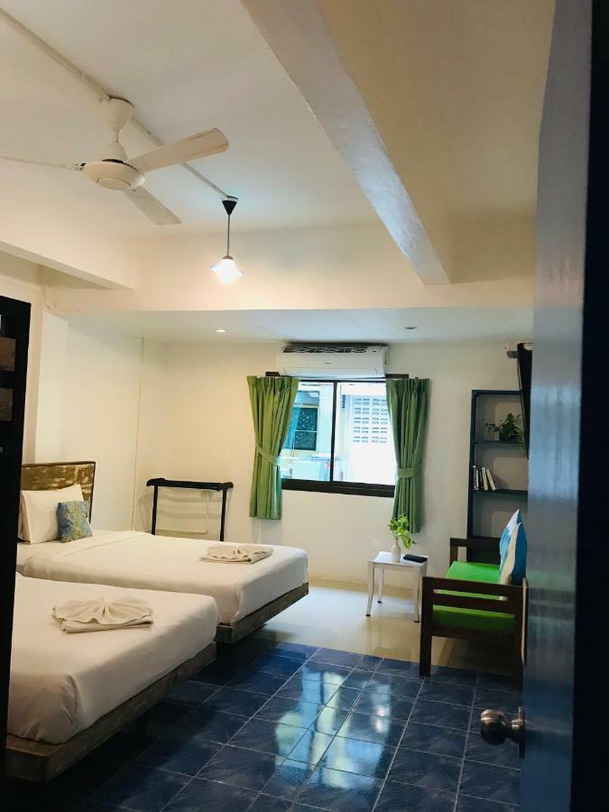 Frog House Bed & Breakfast (Adults Only) Patong Exterior photo